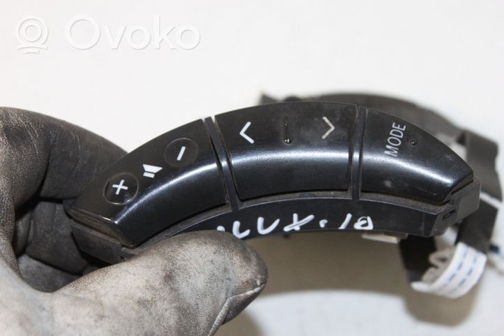 Toyota Hilux (AN10, AN20, AN30) Кнопки рулевого колеса 