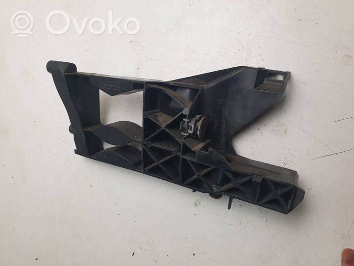 Volkswagen PASSAT B8 Headlight/headlamp mounting bracket 4G0805608