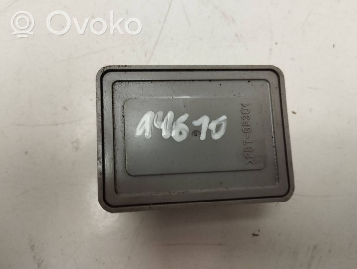 Toyota Avensis T270 Light washer relay 8594220030