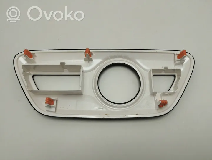 Toyota Prius (XW50) Rivestimento in plastica cornice della leva del cambio 5884147040