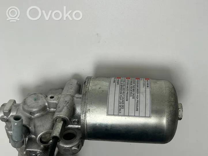 Toyota Prius (XW50) Brake central valve 4707047070