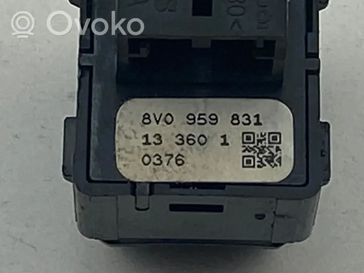 Audi A3 S3 8V Takaluukun avauskytkimen painike/kytkin 8V0959831