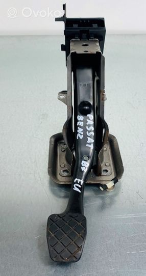 Volkswagen PASSAT B7 Brake pedal 1K1721117H