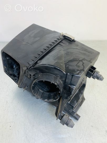 Audi A6 S6 C6 4F Boîtier de filtre à air 4F0133835