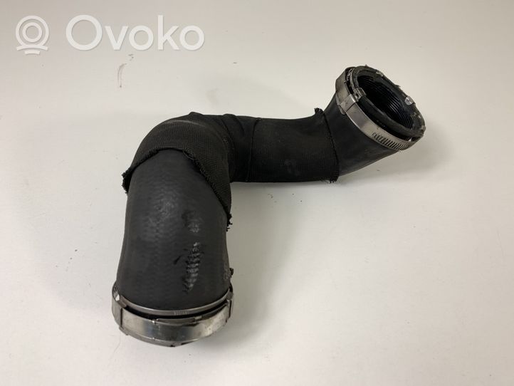 Volkswagen Golf Plus Tube d'admission de tuyau de refroidisseur intermédiaire 4F0145737G