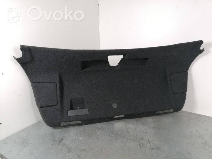 Audi A5 8T 8F Takaluukun alaosan verhoilu 8T0867975A