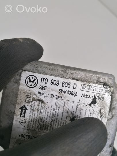 Volkswagen Touran I Turvatyynyn ohjainlaite/moduuli 1T0909605D