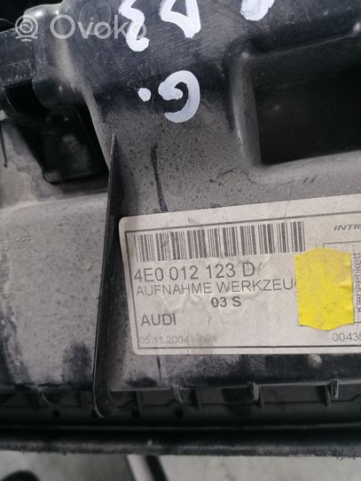 Audi A8 S8 D3 4E Vano portaoggetti nel bagagliaio 4E0012123D