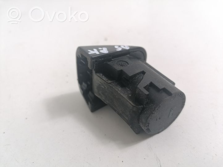 Audi A5 8T 8F Couvre poignée de porte avant 8T0837167A