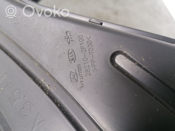 KIA Sorento Część rury dolotu powietrza 282102P100