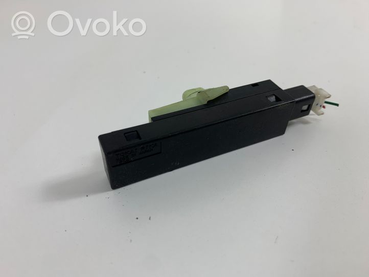 Toyota RAV 4 (XA30) Amplificatore antenna U5D0345