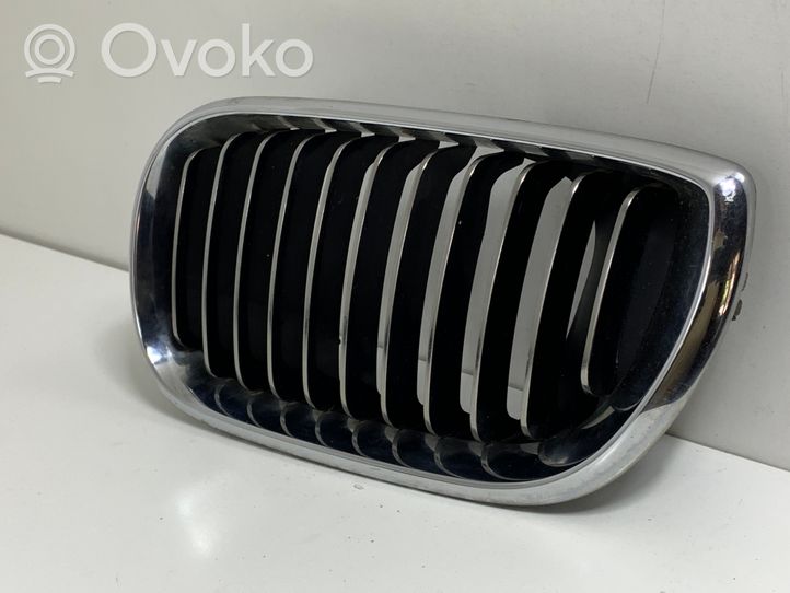 BMW 3 E46 Maskownica / Grill / Atrapa górna chłodnicy 70721299