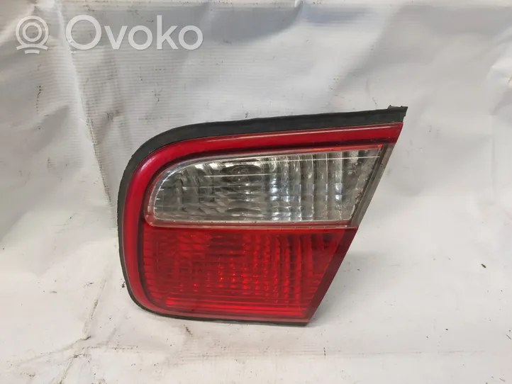 Mazda Xedos 9 Lampy tylnej klapy bagażnika 22661882