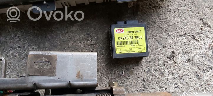 KIA Carnival Komputer / Sterownik ECU i komplet kluczy 