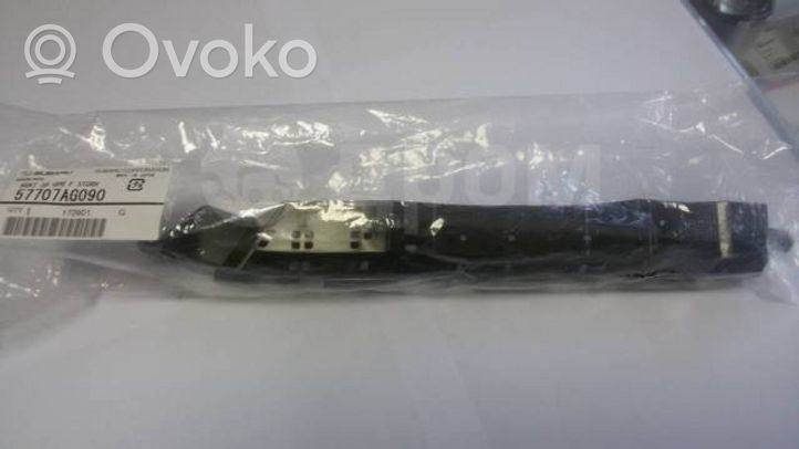 Subaru Legacy Uchwyt / Mocowanie zderzaka przedniego 57707AG090