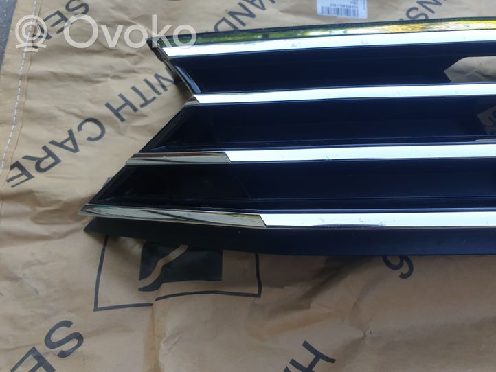 Volkswagen PASSAT B8 Grille calandre supérieure de pare-chocs avant 3G0853653D