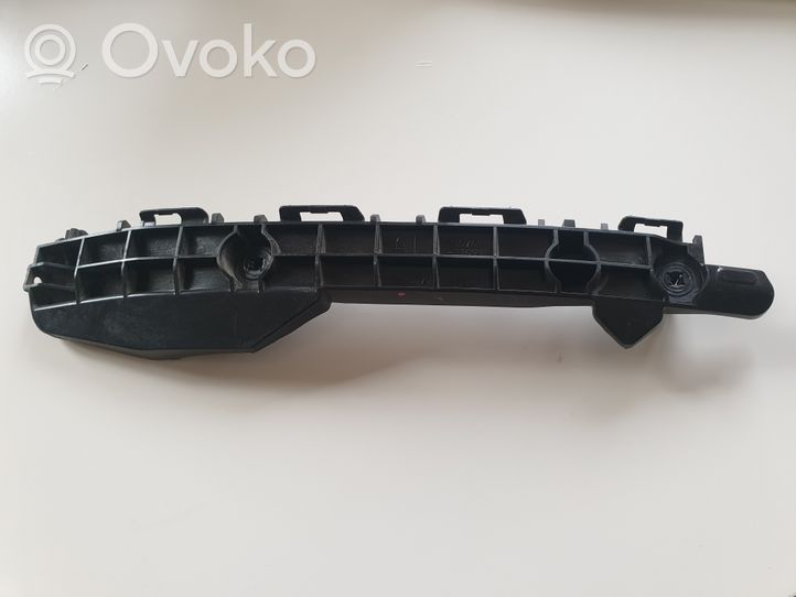 Toyota Auris E180 Takapuskurin kannake 5257602091