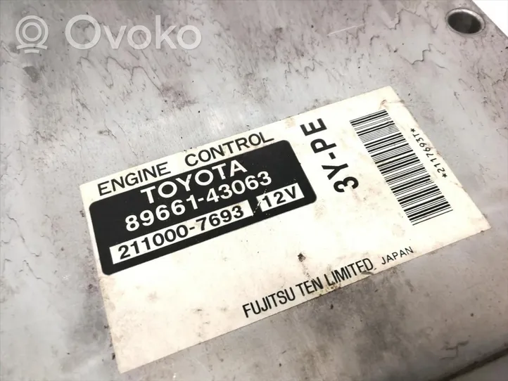 Toyota Avalon XX20 Sterownik / Moduł ECU 89661-43063