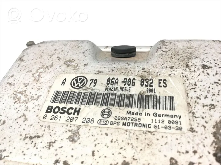 Volkswagen Golf Cross Variklio valdymo blokas 06A906032ES