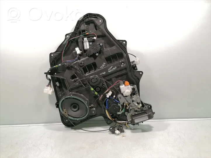 Mazda MPV Elektryczny podnośnik szyby drzwi tylnych 