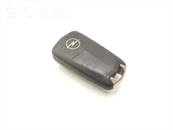 Opel Astra J Ignition key/card 