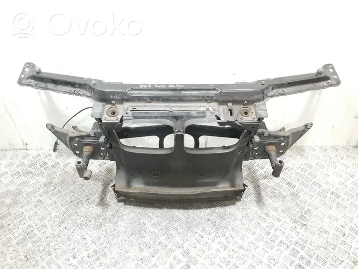 BMW 3 E46 Pannello di supporto del radiatore 8202831