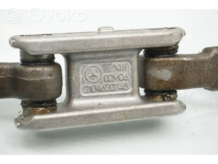 Mercedes-Benz E AMG W211 Giunto cardanico del piantone dello sterzo 2104620748