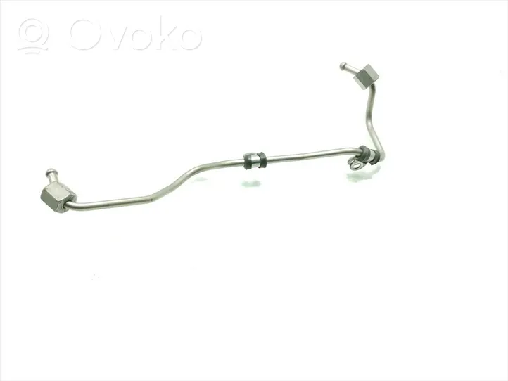 Mercedes-Benz A W176 Fuel injector supply line/pipe 