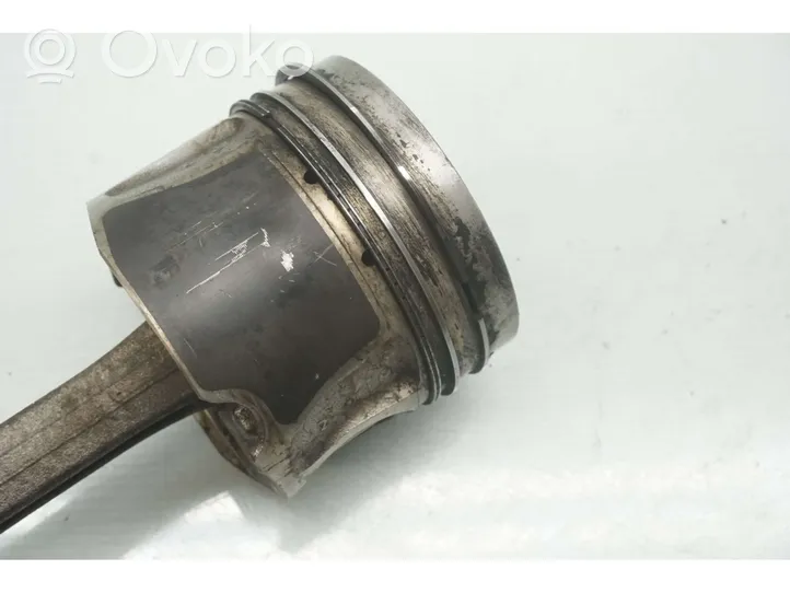 Volkswagen Touareg III Piston with connecting rod 