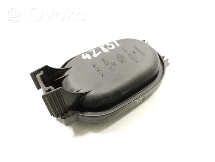 Mercedes-Benz ML W163 Osłona żarówki lampy przedniej 1638200049