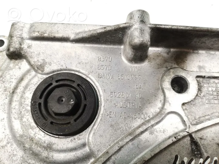 BMW 1 F20 F21 Osłona łańcucha rozrządu 8513999