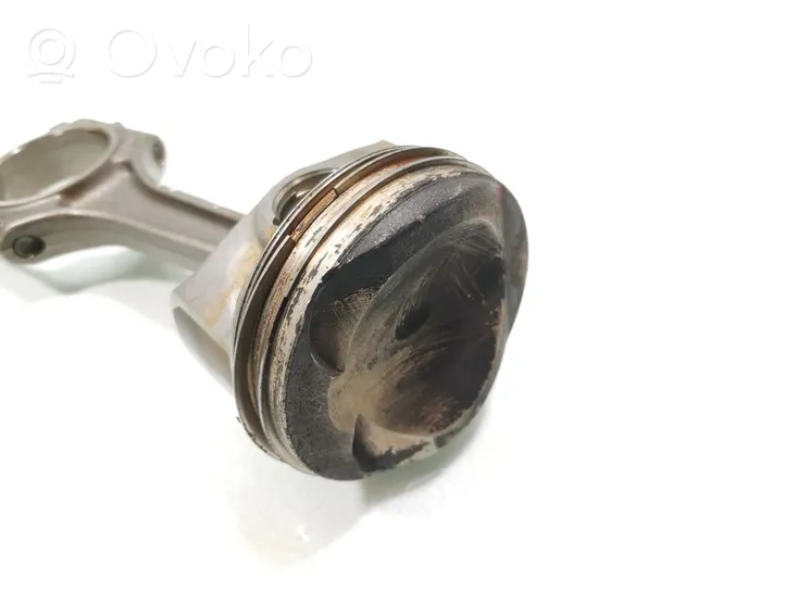 Volkswagen Polo VI AW Piston avec bielle 