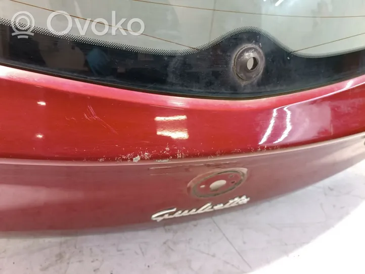 Alfa Romeo Giulietta Takaluukun/tavaratilan kansi 