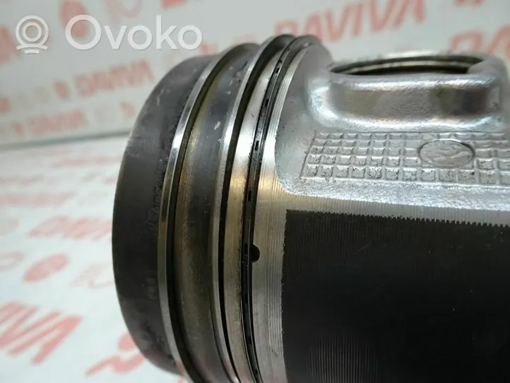 Honda Civic IX Piston avec bielle 