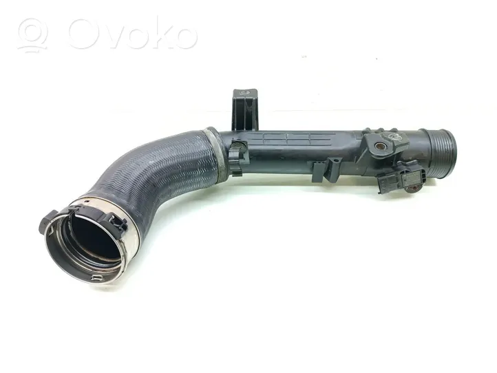 Volvo S60 Wąż / Rura intercoolera 31422153