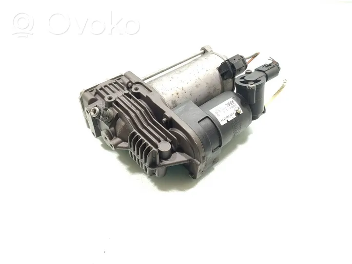 Mercedes-Benz R W251 Ilmajousituksen kompressoripumppu A2513202704