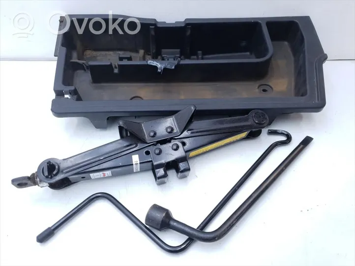 Toyota Corolla E120 E130 Kit d’outils 64995-13030