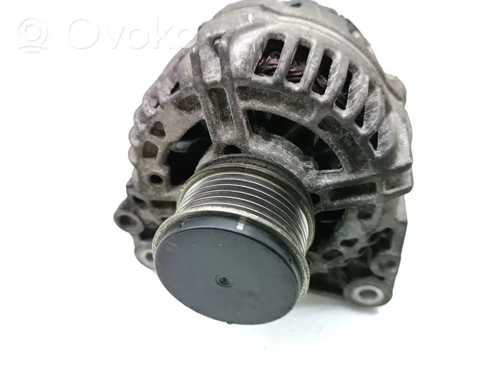 Volkswagen Polo IV 9N3 Generatore/alternatore 045903023