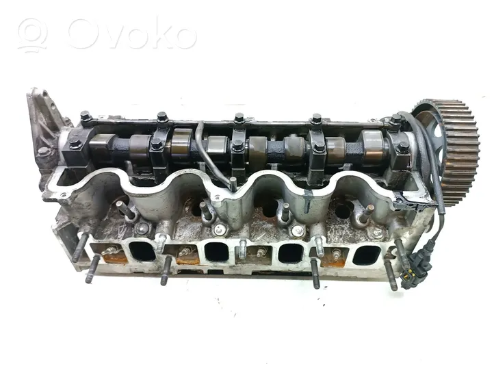 Opel Astra H Engine head 55207460