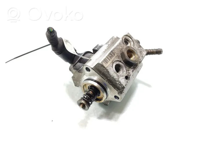 Audi A4 S4 B6 8E 8H Pompe d'injection de carburant à haute pression 0261520008