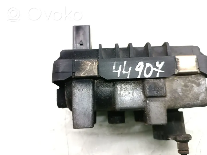 Jaguar XJ X350 Ladedrucksteller Stellmotor Turbolader 6NW009206