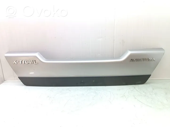 Nissan X-Trail T31 Rivestimento portellone posteriore/bagagliaio 90901-JG00A