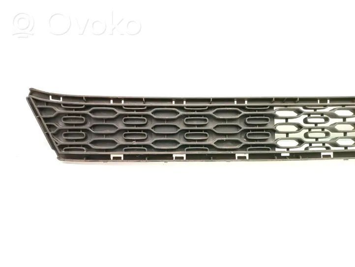 Peugeot 107 Front bumper lower grill 3200201161