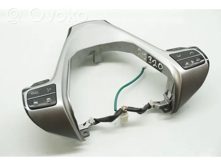 Toyota Verso Ohjauspyörän painikkeet/kytkimet CSE703
