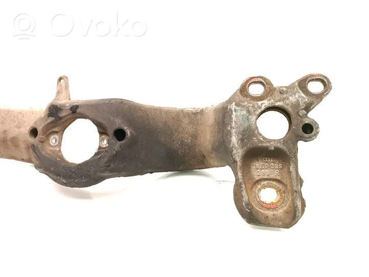 Audi A4 S4 B6 8E 8H Supporto di montaggio scatola del cambio 8E0399263R