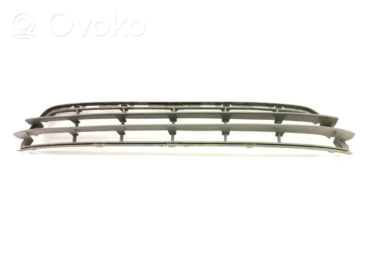 Volvo S60 Etupuskurin alempi jäähdytinsäleikkö 31323858