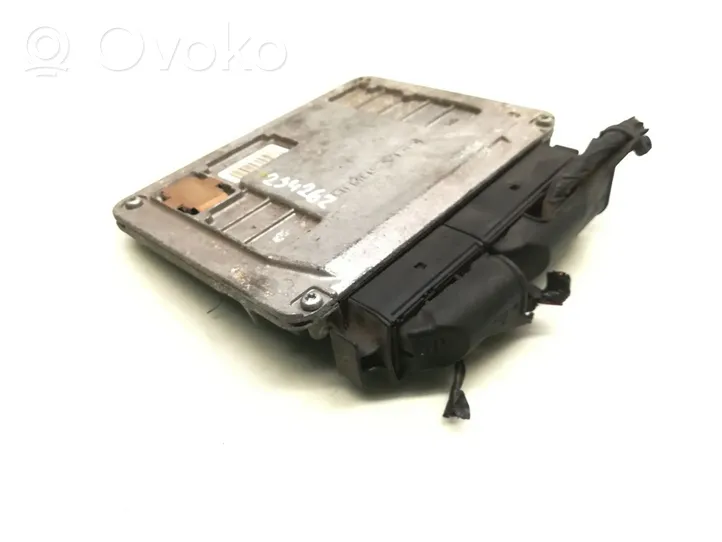 Skoda Fabia Mk1 (6Y) Calculateur moteur ECU 03E906033AN