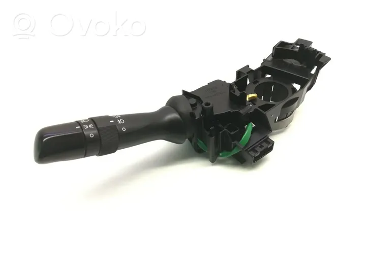 Toyota Verso Manetka / Przełącznik kierunkowskazów 05200-17F421