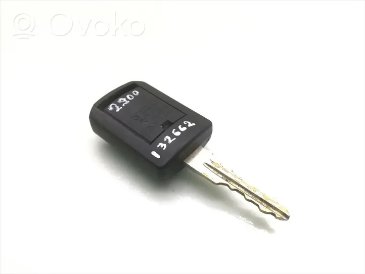 Opel Corsa C Ignition key/card 5WK48669