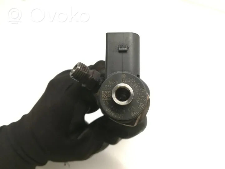 Seat Toledo IV (NH) Injecteur de carburant 04L130277AD